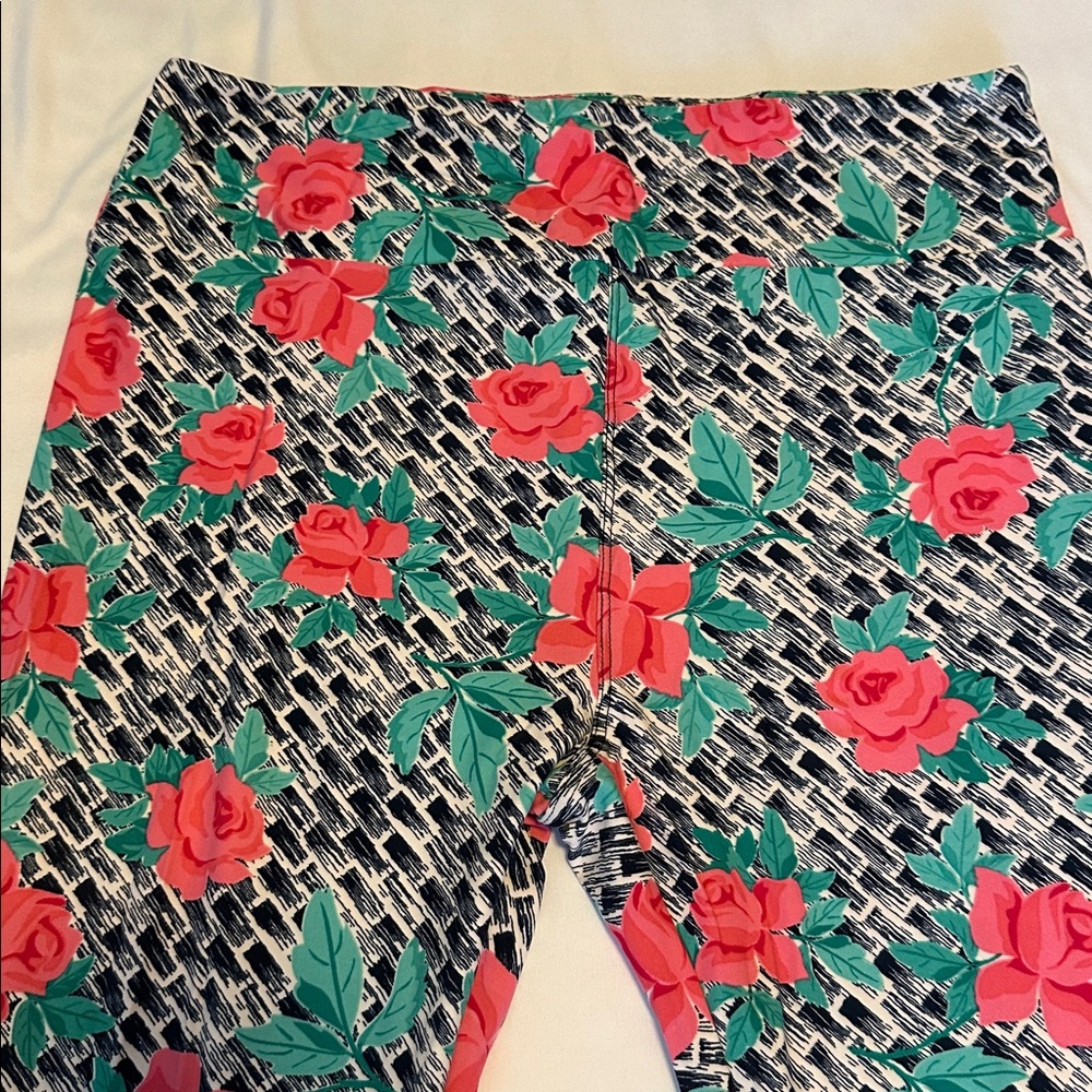 LuLaRoe Rose Leggings